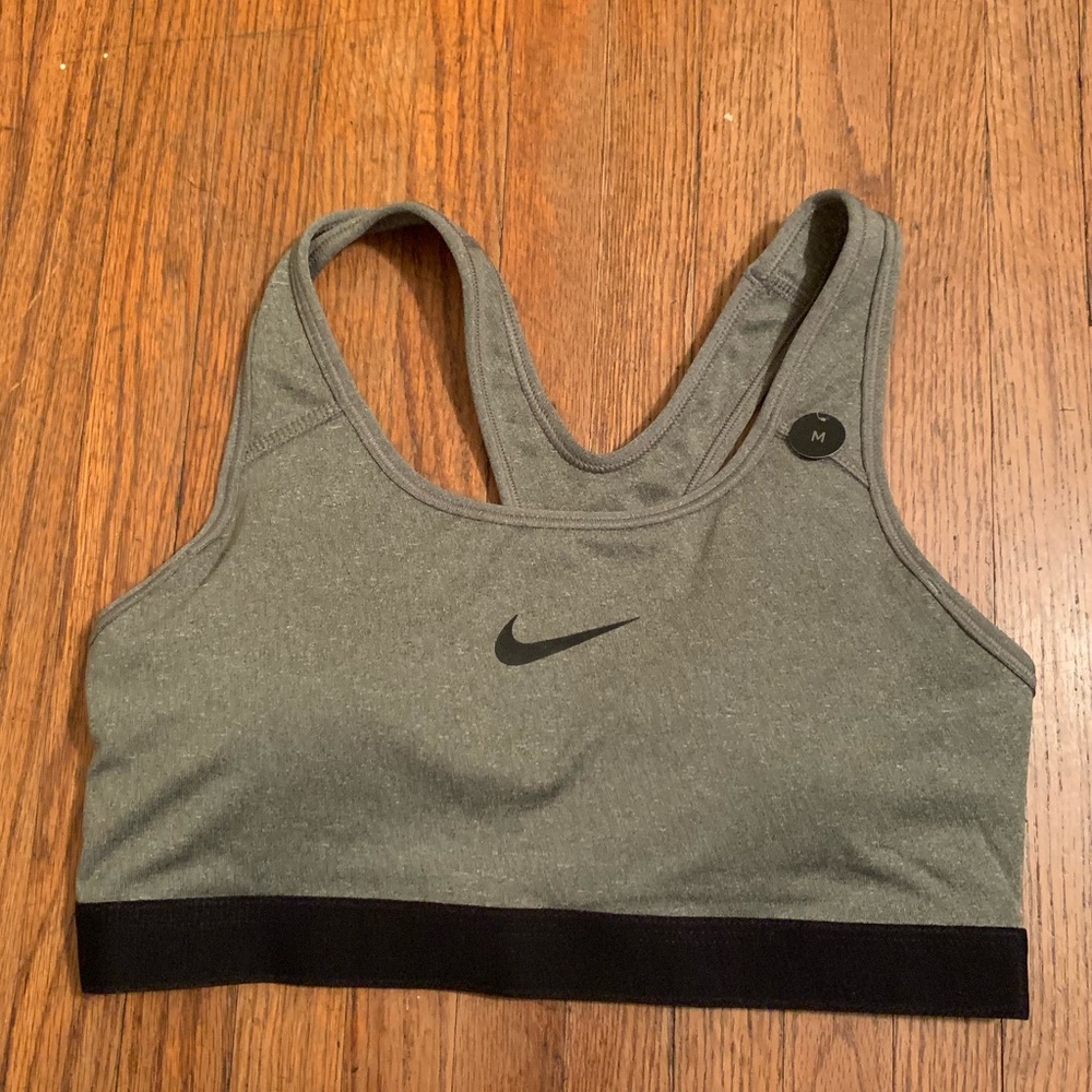 Nike Classic sports bra